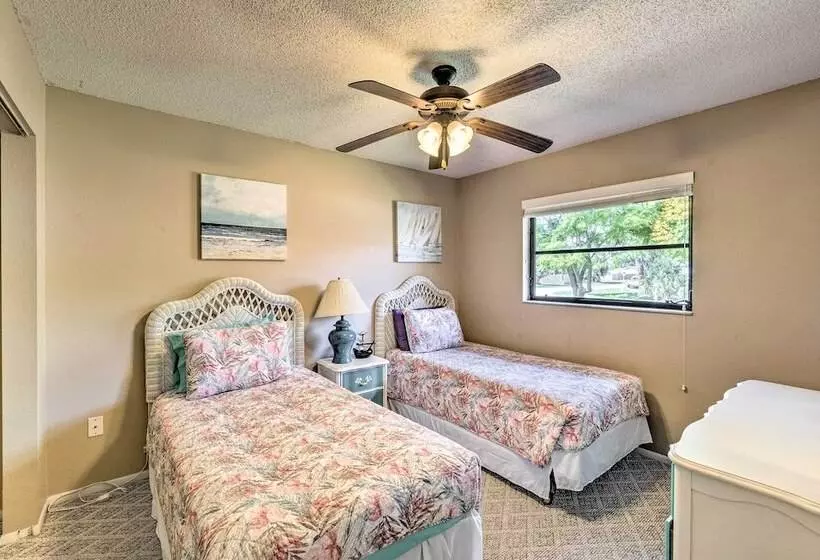 4 Mi To Beaches: Home W/ Lanai & Yard In Venice!