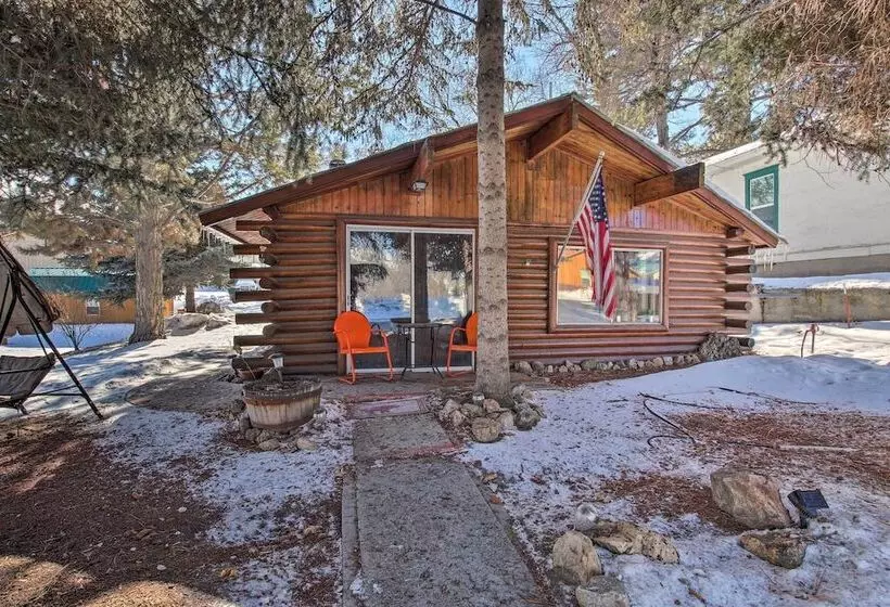 Walk To Lava Hot Springs Pools From Cozy Cabin!