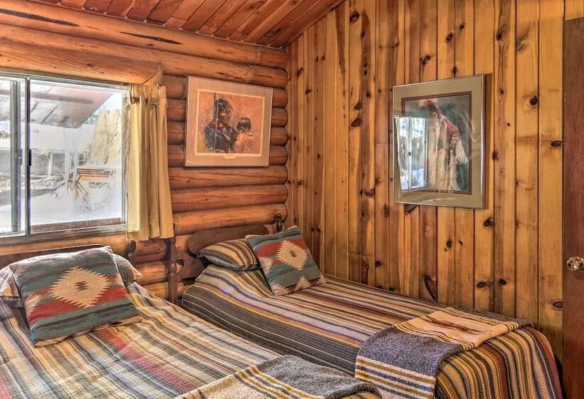 Walk To Lava Hot Springs Pools From Cozy Cabin!