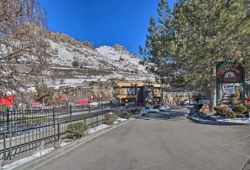 Walk To Lava Hot Springs Pools From Cozy Cabin!