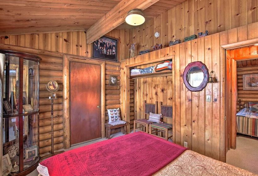 Walk To Lava Hot Springs Pools From Cozy Cabin!