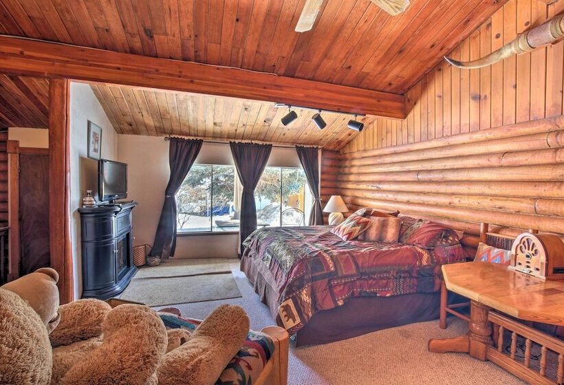 Walk To Lava Hot Springs Pools From Cozy Cabin!