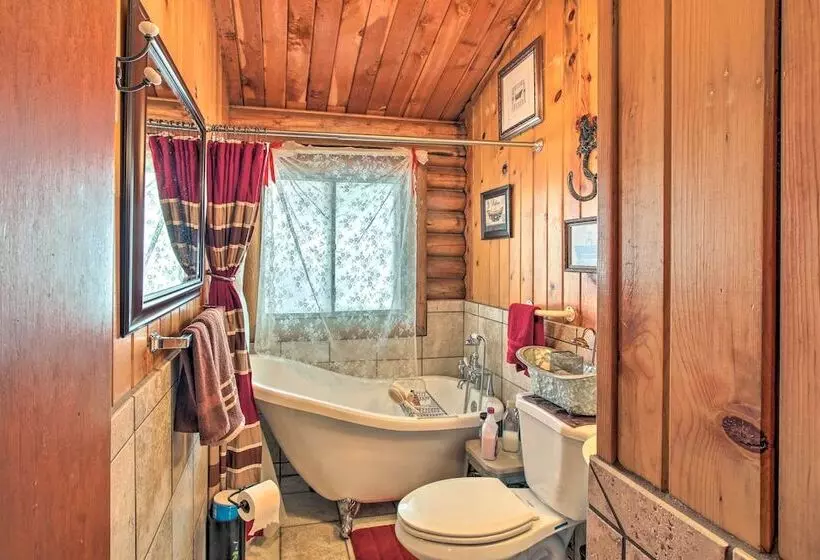 Walk To Lava Hot Springs Pools From Cozy Cabin!