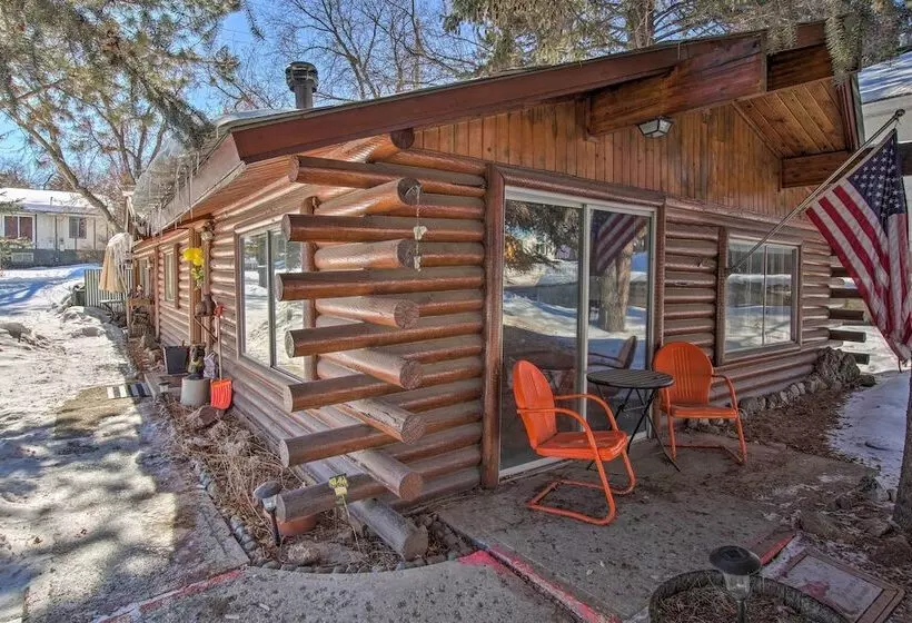 Walk To Lava Hot Springs Pools From Cozy Cabin!