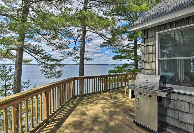 Waterfront Hammond Home W/ Grill + Boat Dock!