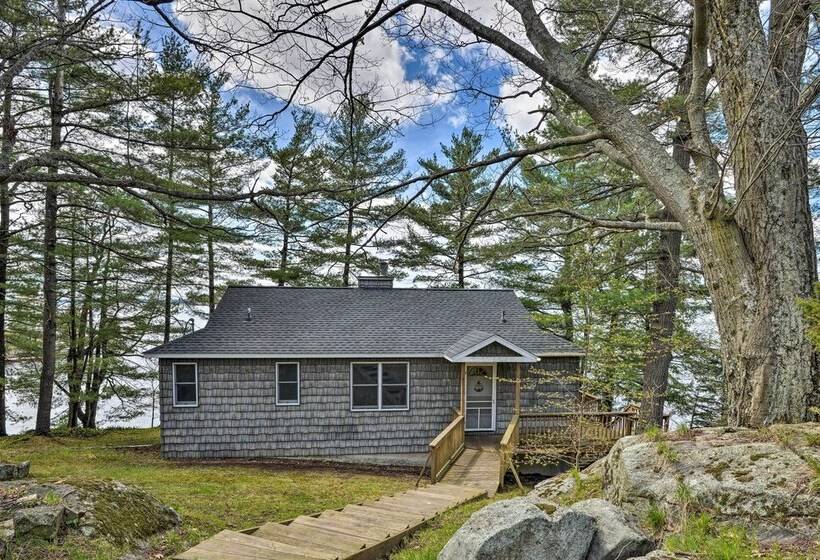 Waterfront Hammond Home W/ Grill + Boat Dock!