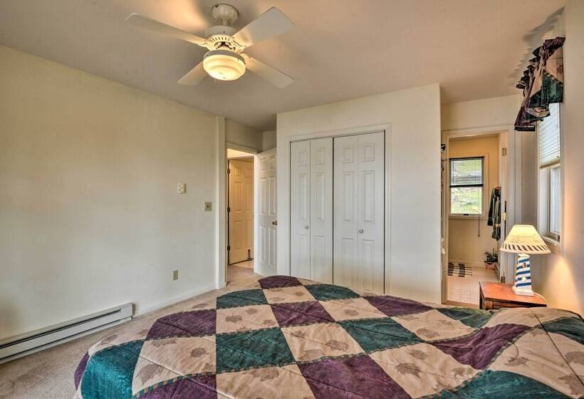 Waterfront Hammond Home W/ Grill + Boat Dock!