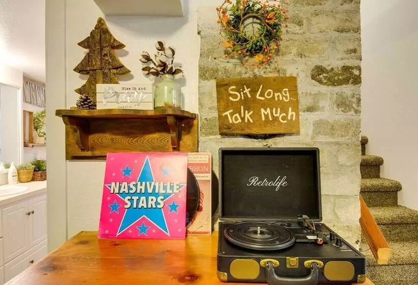 Anderson Island Home W/ Hot Tub, Near Beaches