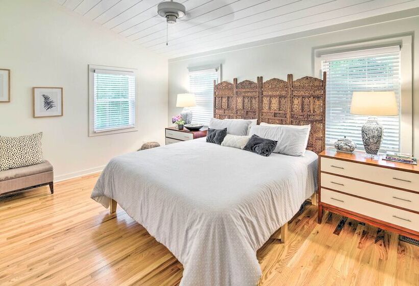 Baxter Hideaway: Screened Porch, Lake Views!