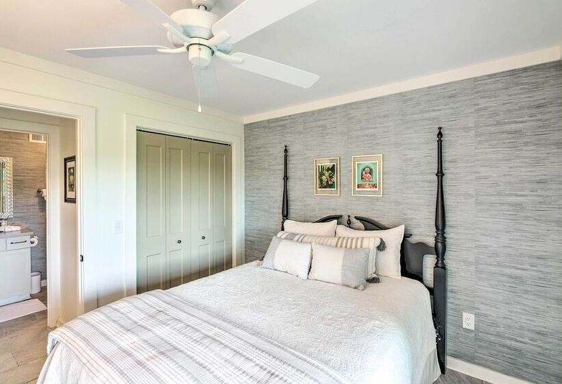 Baxter Hideaway: Screened Porch, Lake Views!