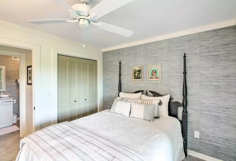 Baxter Hideaway: Screened Porch, Lake Views!