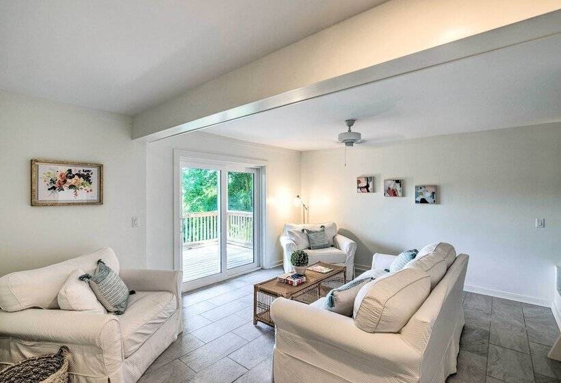 Baxter Hideaway: Screened Porch, Lake Views!