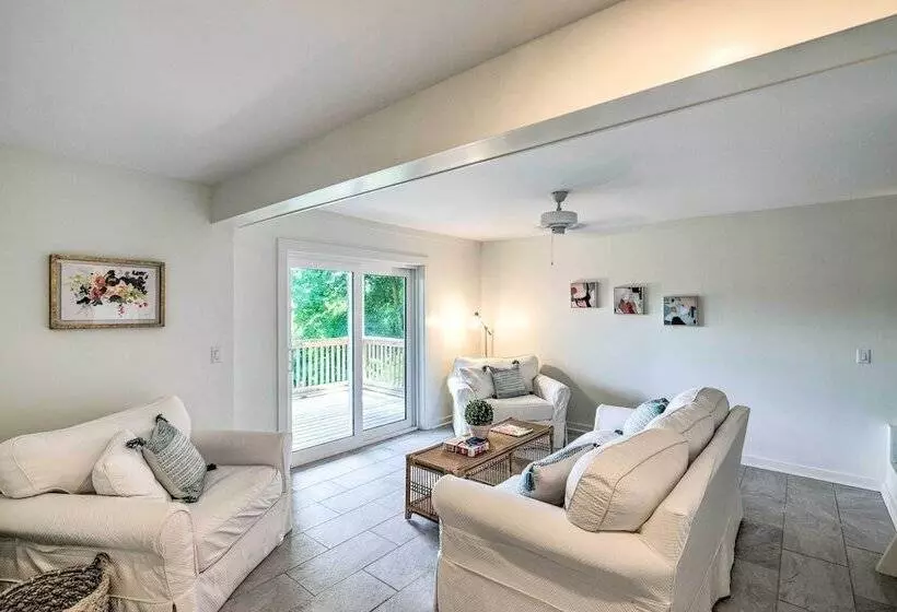 Baxter Hideaway: Screened Porch, Lake Views!