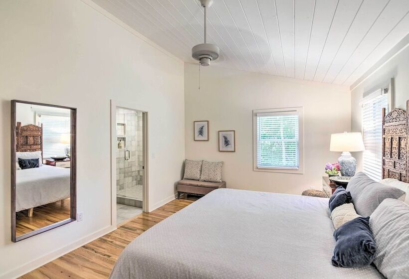 Baxter Hideaway: Screened Porch, Lake Views!