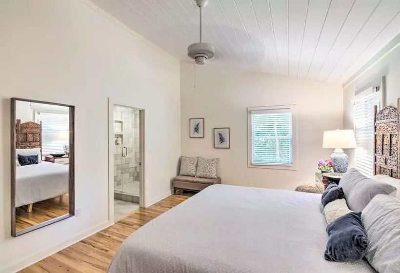 Baxter Hideaway: Screened Porch, Lake Views!