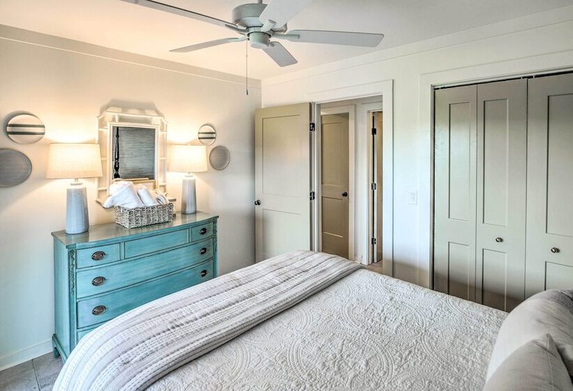 Baxter Hideaway: Screened Porch, Lake Views!