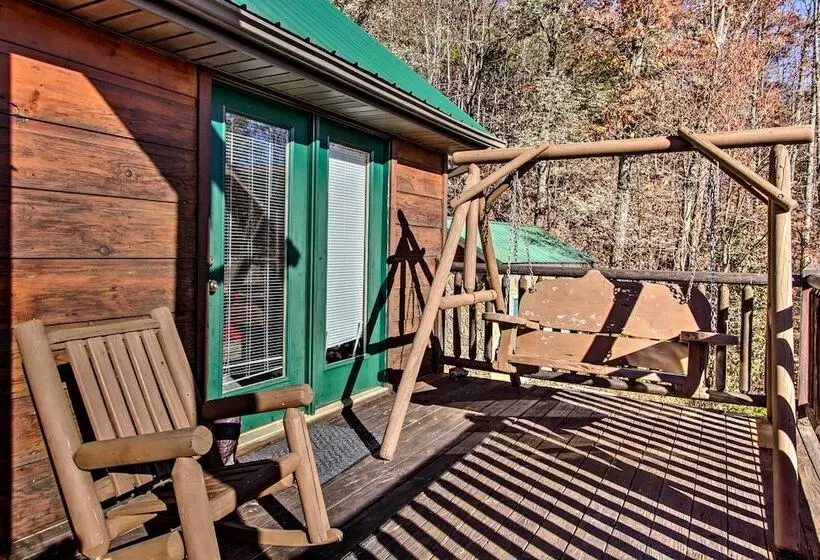 Cabin W/ Breathtaking Views, Pool Access & Theater