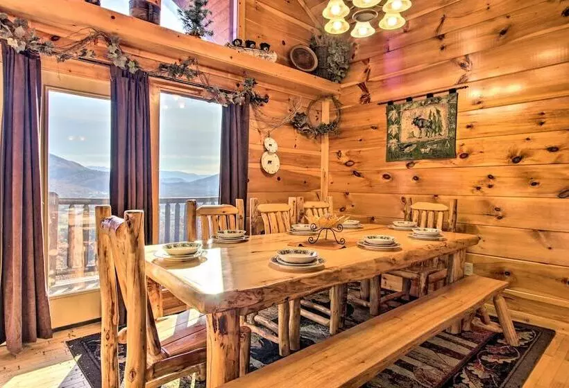 Cabin W/ Breathtaking Views, Pool Access & Theater