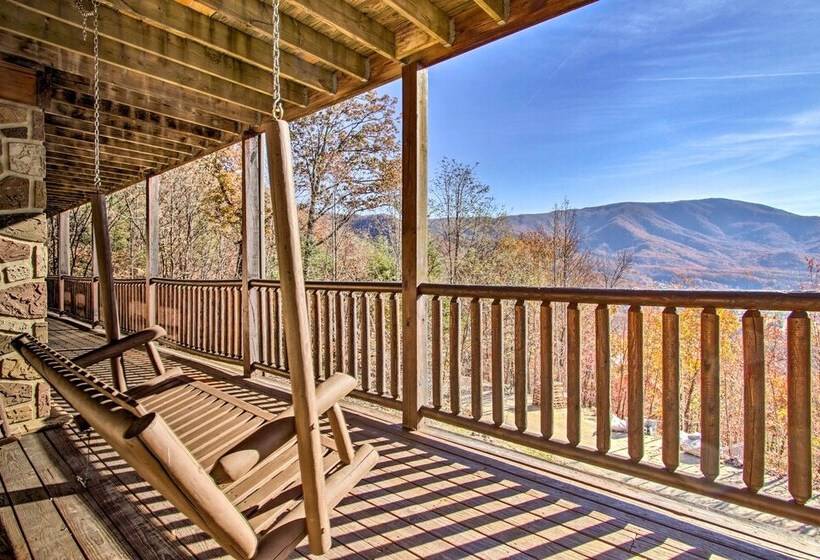 Cabin W/ Breathtaking Views, Pool Access & Theater