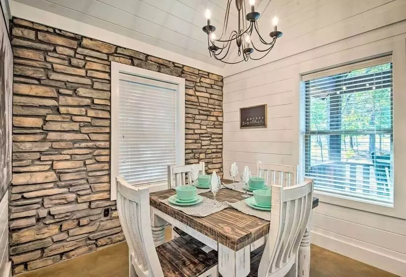 Broken Bow Cabin W/ Hot Tub, Deer Spotting & More!