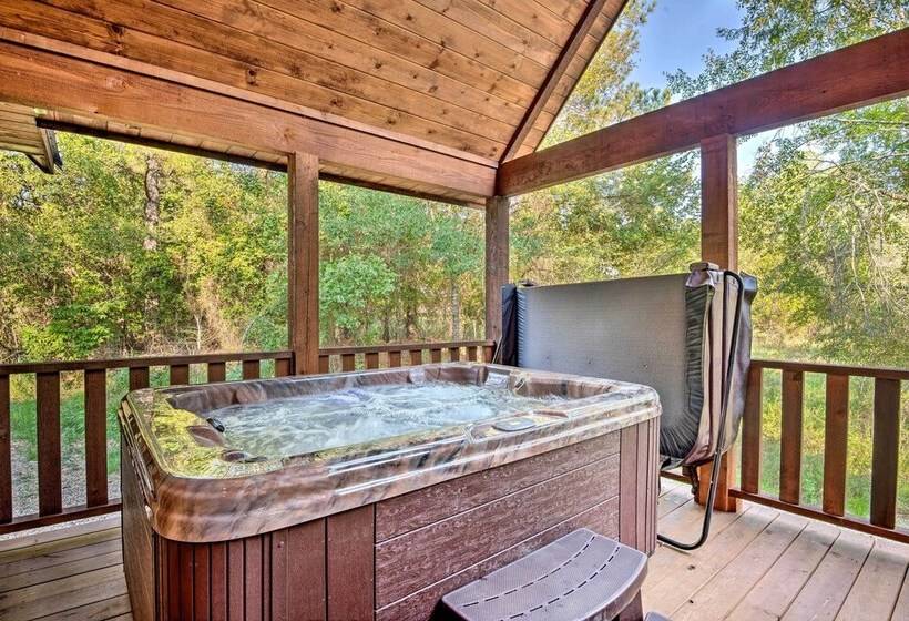 Broken Bow Cabin W/ Hot Tub, Deer Spotting & More!