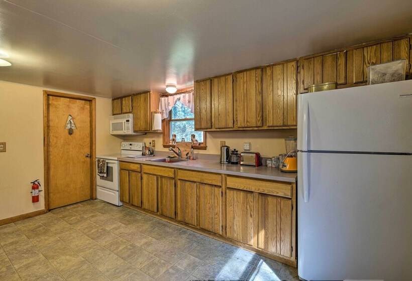 Catskill Mtn Home W/ Deck ~ 1 Miles To Zoom Flume!