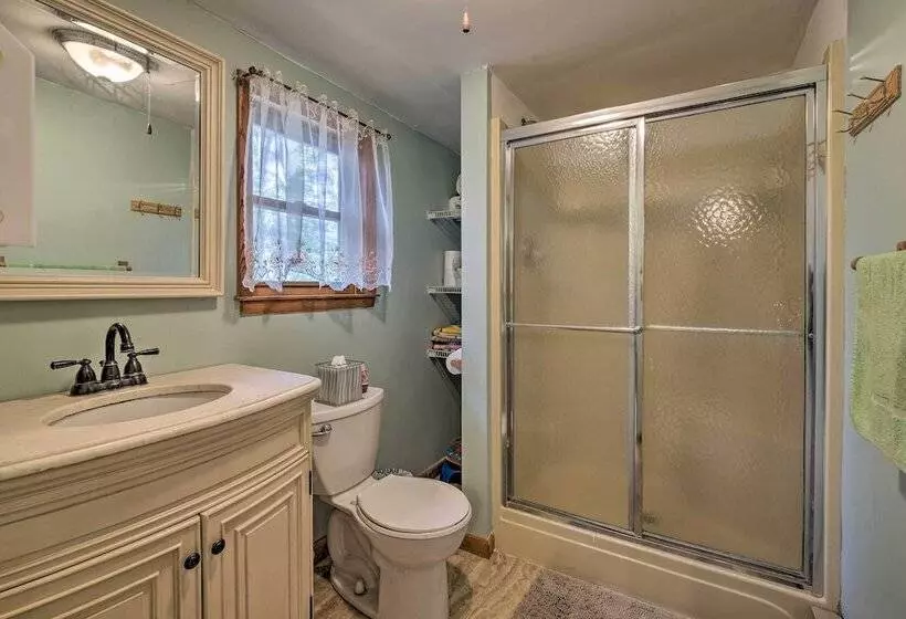 Catskill Mtn Home W/ Deck ~ 1 Miles To Zoom Flume!