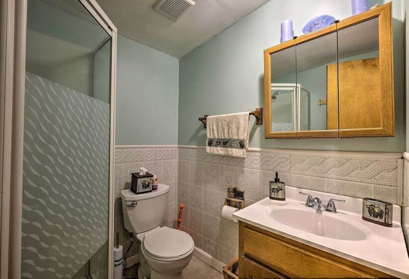 Catskill Mtn Home W/ Deck ~ 1 Miles To Zoom Flume!