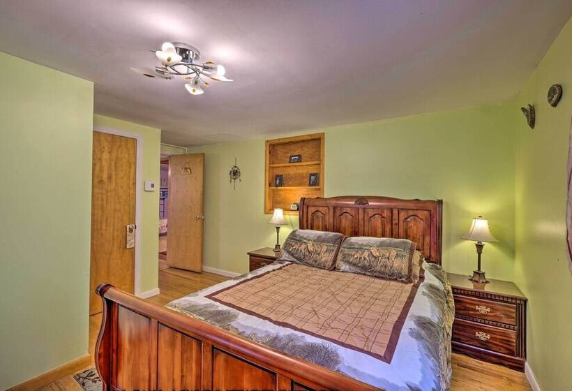 Catskill Mtn Home W/ Deck ~ 1 Miles To Zoom Flume!