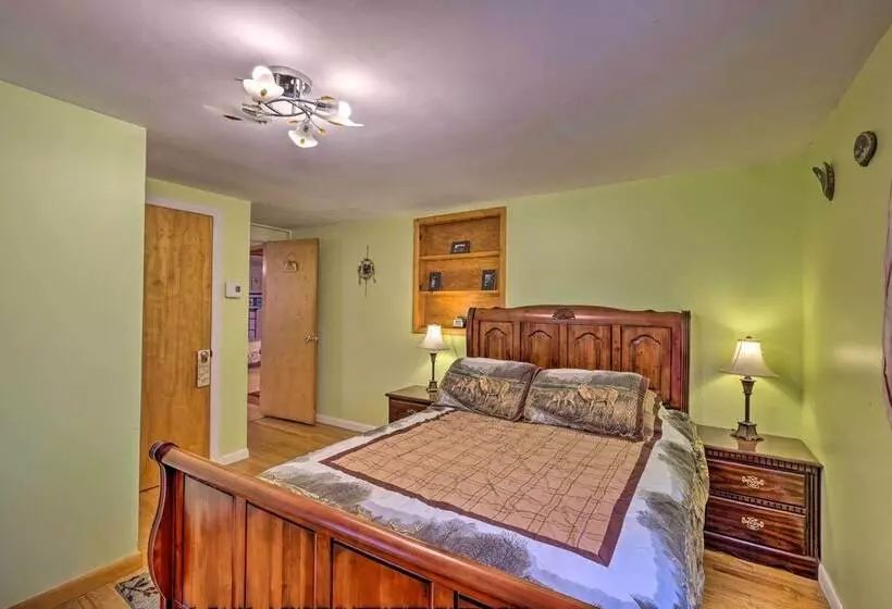 Catskill Mtn Home W/ Deck ~ 1 Miles To Zoom Flume!