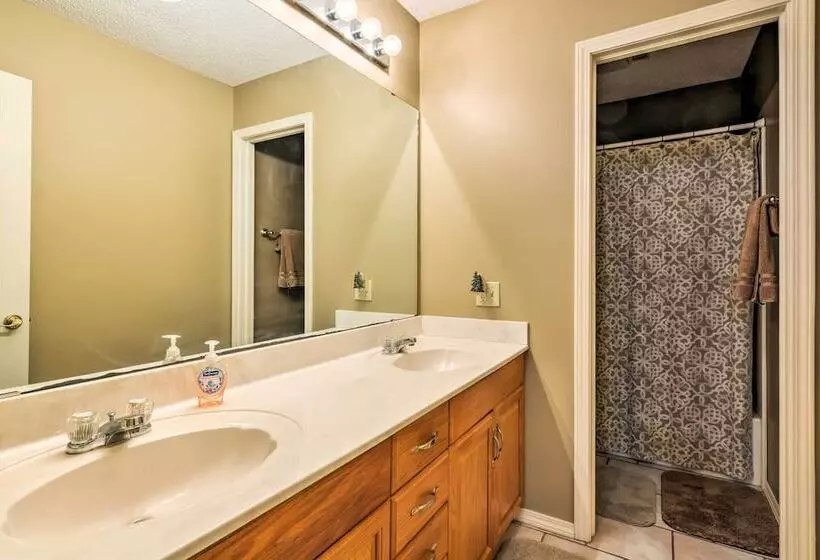 Charming Craftsman Home In Downtown Bartlesville!