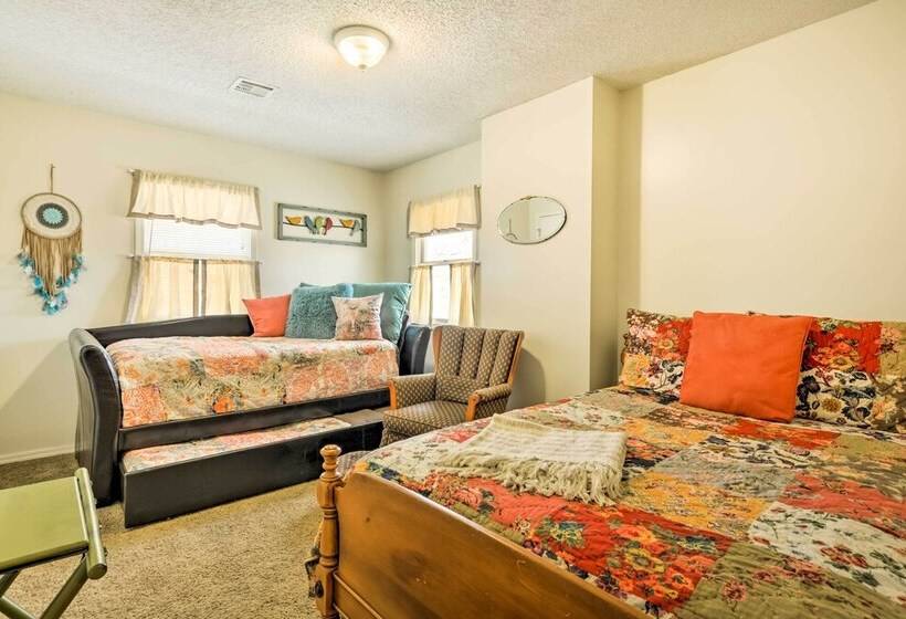 Charming Craftsman Home In Downtown Bartlesville!