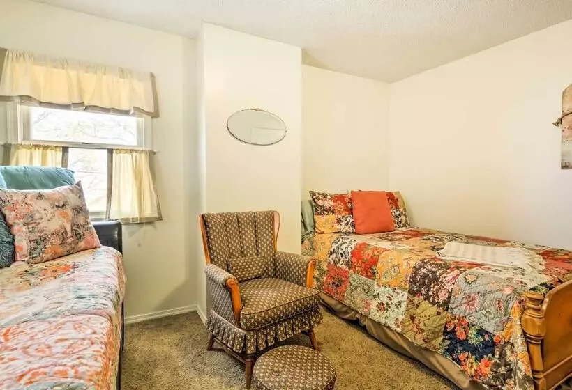 Charming Craftsman Home In Downtown Bartlesville!