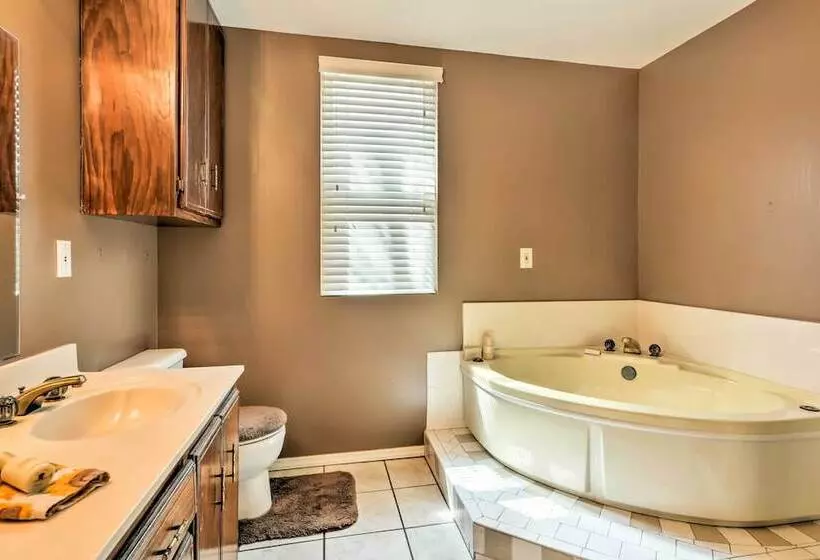 Charming Craftsman Home In Downtown Bartlesville!