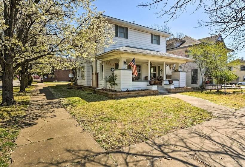 Charming Craftsman Home In Downtown Bartlesville!
