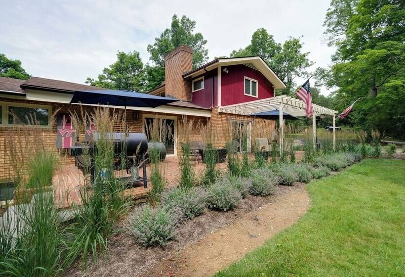 Christiansburg Home ~ 12 Mi To Virginia Tech!