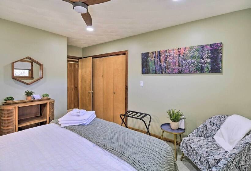 Christiansburg Home ~ 12 Mi To Virginia Tech!