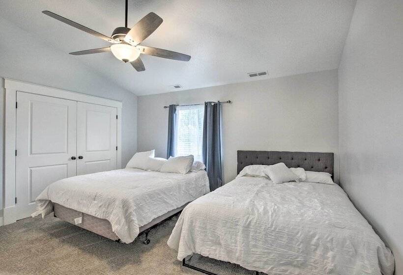 Cozy + Chic Abode ~ 11 Mi To Bloomington Lake