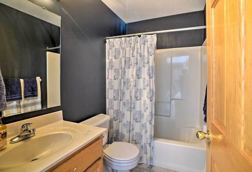 Cozy Eden Prairie Home < 21 Mi To Twin Cities