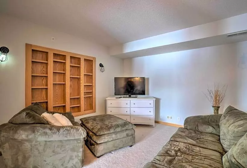 Cozy Eden Prairie Home < 21 Mi To Twin Cities