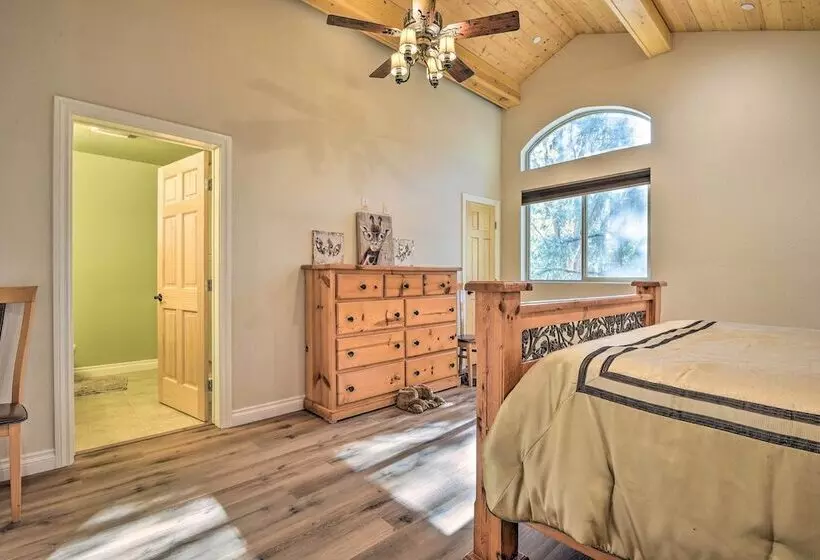 Cozy Pine Mountain Club Cabin W/ Large Deck