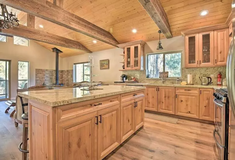 Cozy Pine Mountain Club Cabin W/ Large Deck