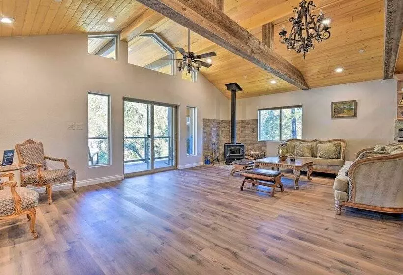 Cozy Pine Mountain Club Cabin W/ Large Deck