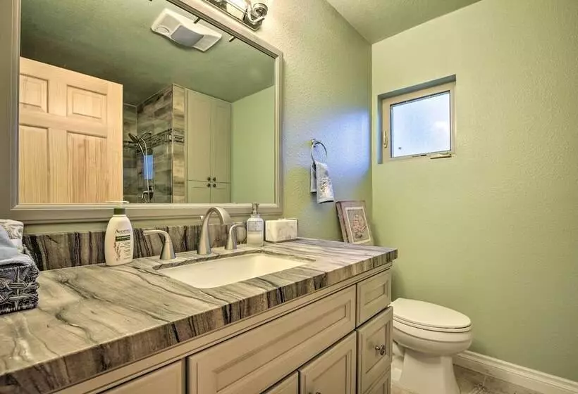 Cozy Pine Mountain Club Cabin W/ Large Deck