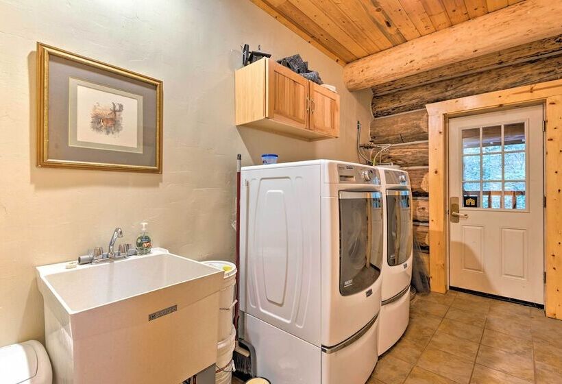 Riverfront Gold Bar Log Cabin Near Stevens Pass!