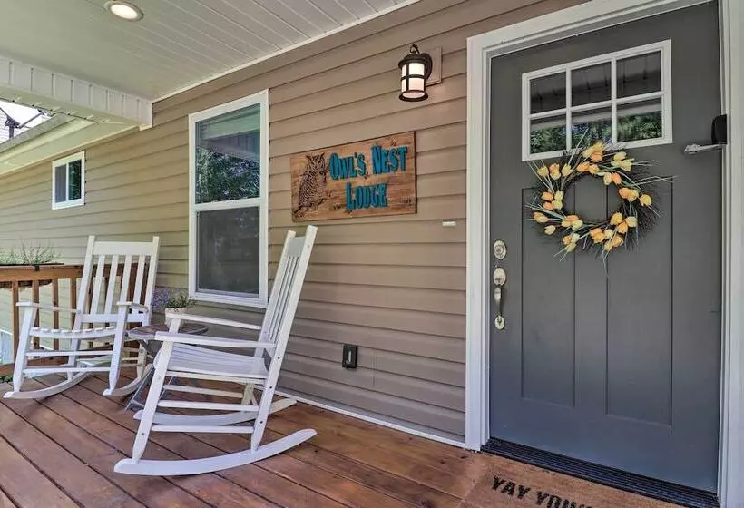 Smoky Mountains Leicester Home W/ Deck!