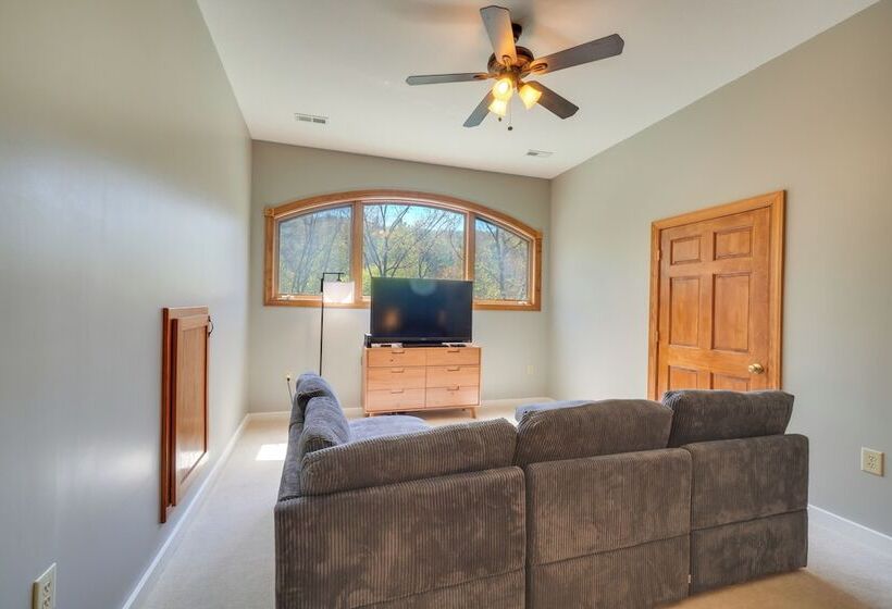 Expansive Home On 16 Acres W/ Smoky Mountain Views