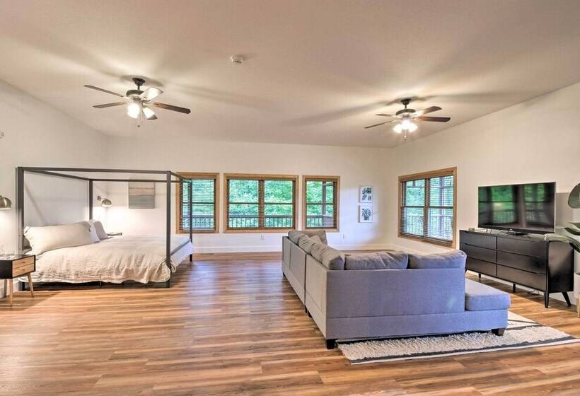 Expansive Home On 16 Acres W/ Smoky Mountain Views