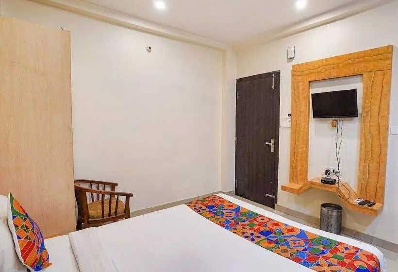 Fabhotel Bliss Inn
