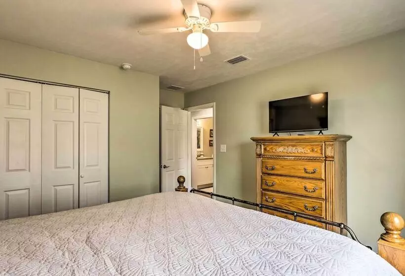 Family Friendly Home, Walk To Steinhatchee River!